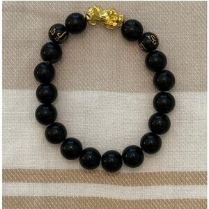 Pixiu Feng Shui Bracelet | CARBON Element | Black Agate beads with gold Pi Yao.